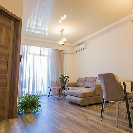 Tikas Home Апартаменты 트빌리시 외부 사진